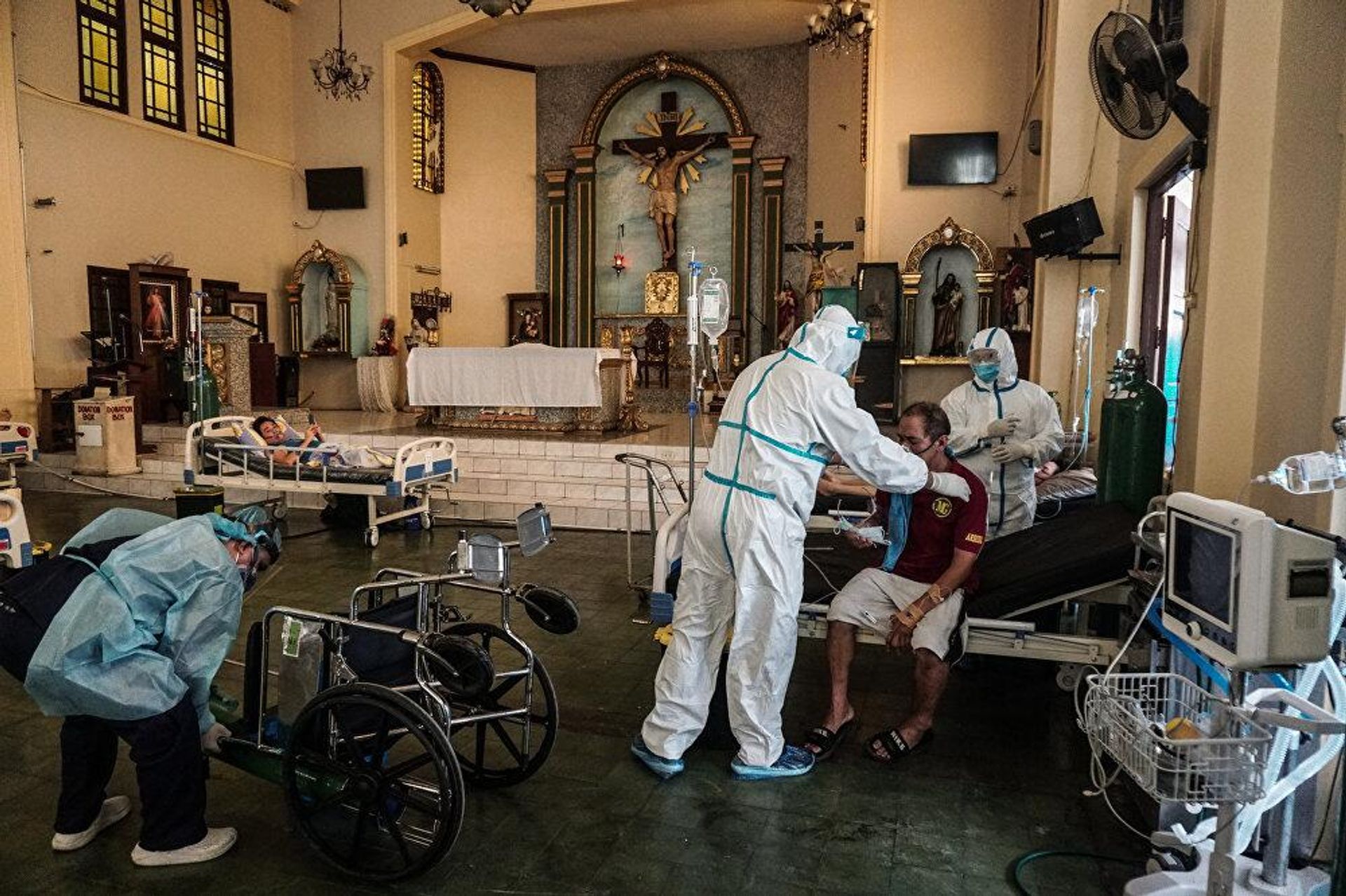 Часовня превращается в ковидную палату Часовня превращается в ковидную палату - Sputnik Азербайджан, 1920, 27.09.2022