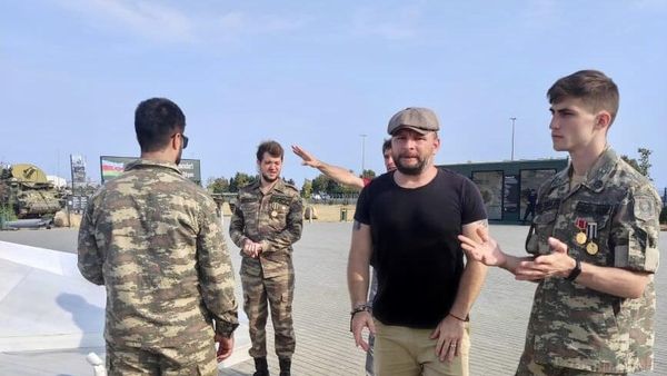 Ветераны Отечественной войны приняли участие в проекте известного азербайджанского актера Ярослава Трифонова, посвященном ко Дню памяти. - Sputnik Азербайджан