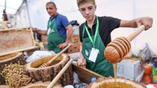 Ярмарка меда в Баку, 2022 - Sputnik Азербайджан