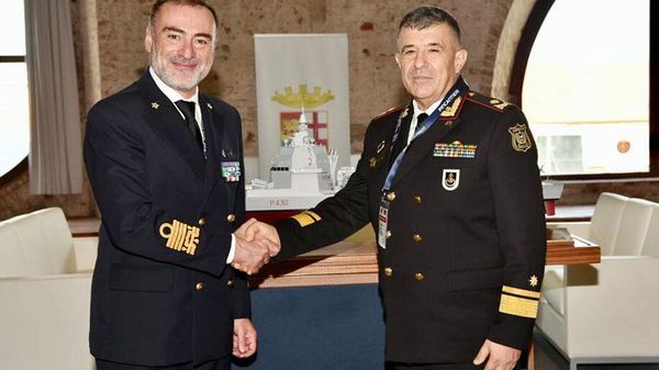 Azərbaycanın HDQ komandanı italiyalı həmkarı ilə görüşüb - Sputnik Азербайджан