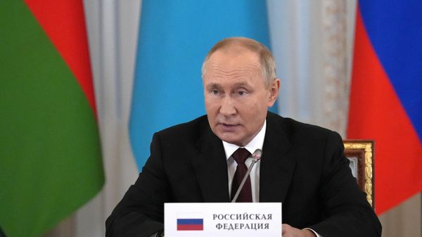 Президент РФ Владимир Путин во время неформальной встречи руководителей стран - участниц Содружества Независимых Государств. - Sputnik Азербайджан