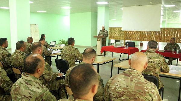 Начальник Генерального штаба встретился с личным составом сил специального назначения - Sputnik Азербайджан