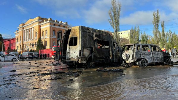 Последствия взрыва в Киеве утром 10 октября. - Sputnik Азербайджан