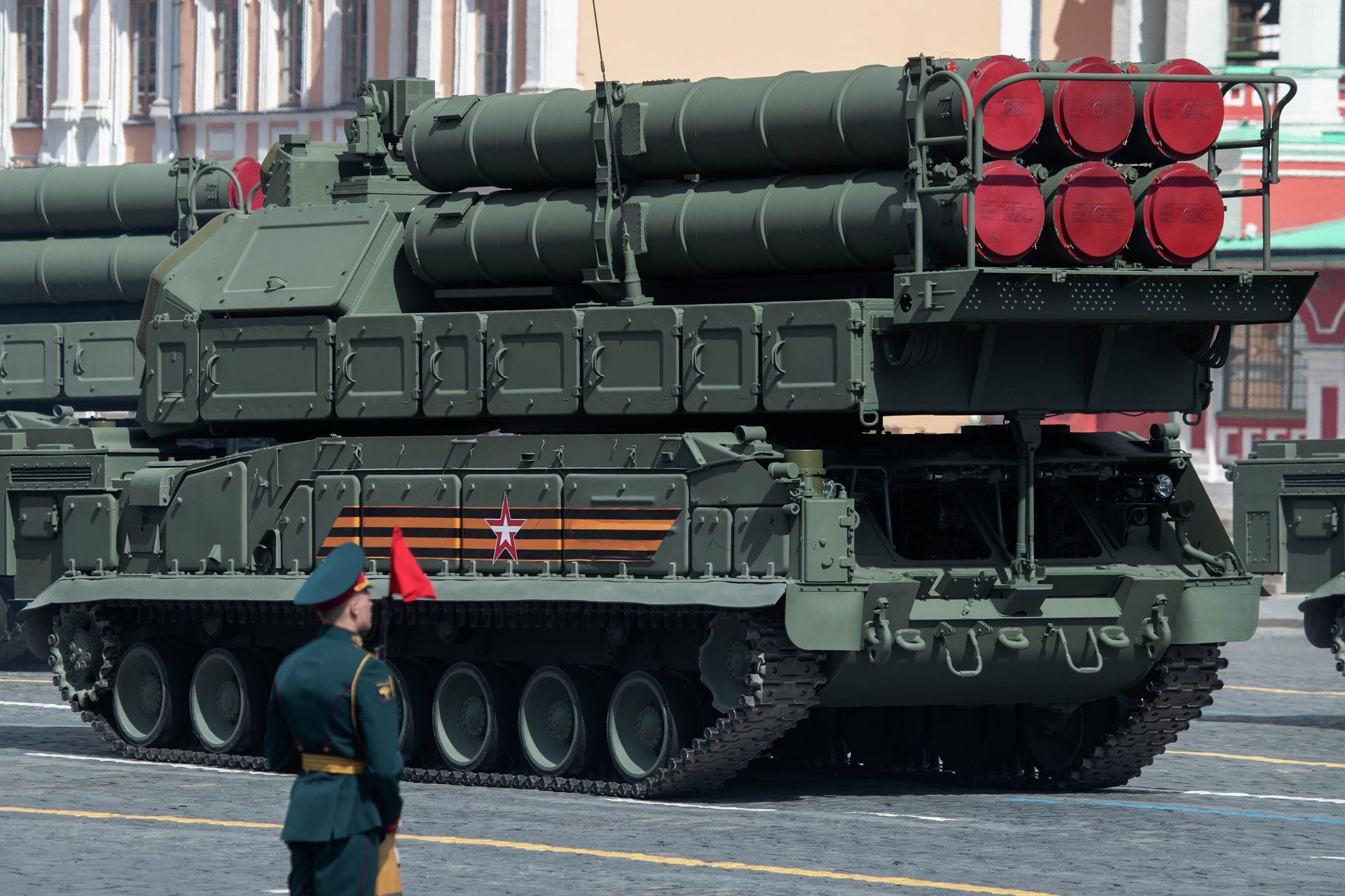 Российский зенитно-ракетный комплекс «Бук-М3» проехал по Красной площади. - Sputnik Азербайджан, 1920, 30.04.2024