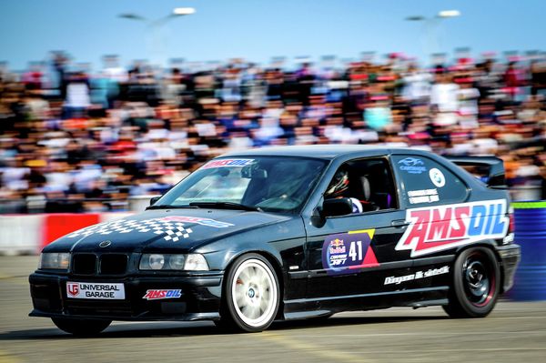 Автомобиль участников Red Bull Car Park Drift в Баку. - Sputnik Азербайджан