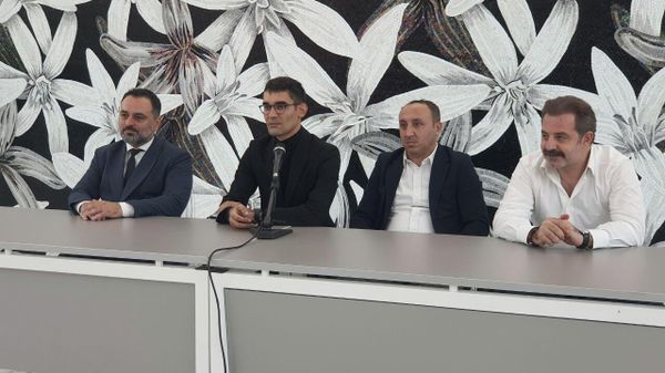 Брифинг в Международном центре мугама, посвященный сериалу  сериала Qarabağ Vətən Müharibəsi (Карабахская Отечественная война) - Sputnik Азербайджан