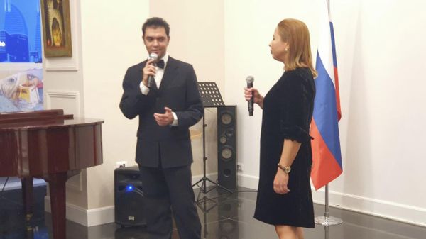 В Русском доме в Баку прошел концерт известной оперной певицы, педагога Евгении Маммедовой и ее учеников - Sputnik Азербайджан