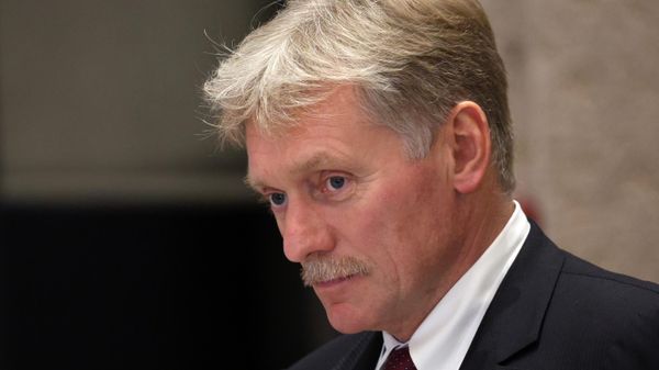 Заместитель руководителя администрации президента, пресс-секретарь президента РФ Дмитрий Песков - Sputnik Азербайджан