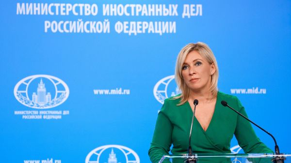  Официальный представитель Министерства иностранных дел России Мария Захарова во время брифинга в Москве - Sputnik Азербайджан