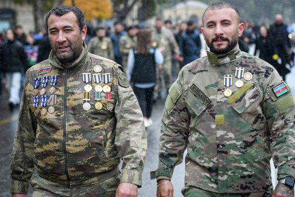 Марш в связи с Днем Победы в Баку. - Sputnik Азербайджан
