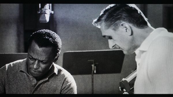 В YARAT прошёл показ фильма «Miles Davis: Birth of theCool» («Рождение Крутого») - Sputnik Азербайджан