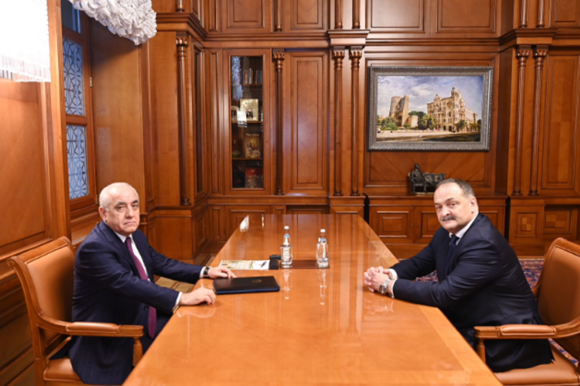 Встреча премьер-министра Азербайджана Али Асадова и главы Дагестана Сергея Меликова - Sputnik Азербайджан, 1920, 07.12.2022