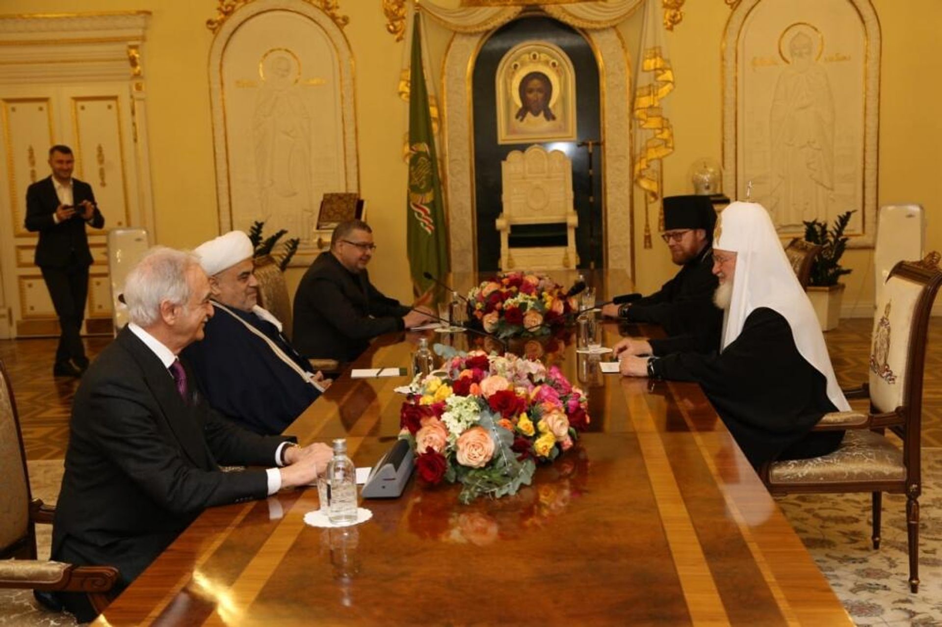 Allahşükür Paşazadə Moskvanın və bütün Rusiyanın Patriarxı ilə görüşüb
 - Sputnik Азербайджан, 1920, 07.12.2022