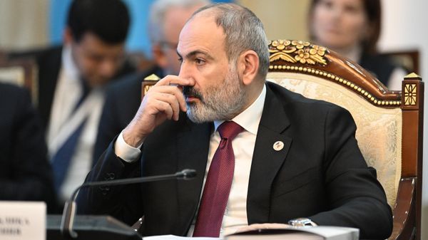 Премьер-министр Армении Никол Пашинян - Sputnik Азербайджан