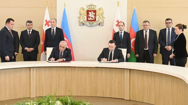 Tbilisidə Azərbaycan və Gürcüstan arasında iqtisadi əməkdaşlıq üzrə Birgə Hökumətlərarası Komissiyanın 9-cu iclası keçirilib - Sputnik Азербайджан
