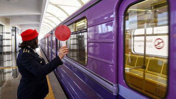 Сотрудника бакинского метро, фото из архива - Sputnik Азербайджан