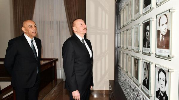 Prezident İlham Əliyev Qərbi Azərbaycan İcmasının inzibati binasında yaradılan şəraitlə tanış olub - Sputnik Азербайджан