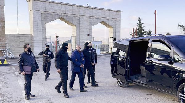 Обвиняемый в финансировании вооруженных формирований Талех Юсифов экстрадирован в АР - Sputnik Азербайджан