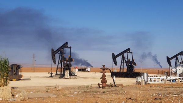 Нефтяная качалка, фото из архива - Sputnik Азербайджан