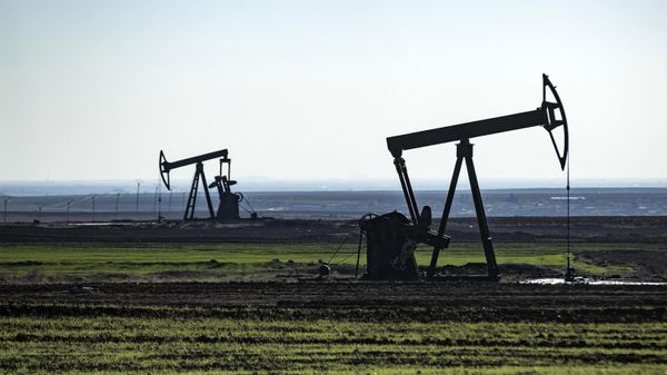Нефтяная качалка, фото из архива - Sputnik Азербайджан