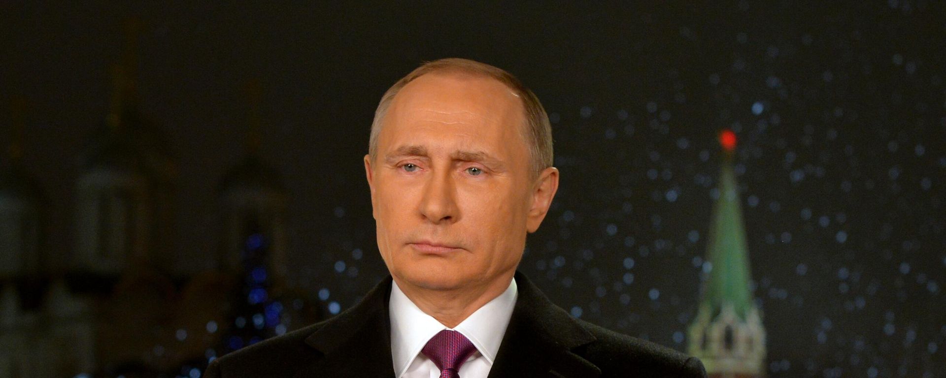 Президент России Владимир Путин во время новогоднего обращения - Sputnik Азербайджан, 1920, 31.12.2023
