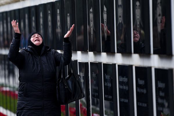 День всенародной скорби в связи с 20 Января на Аллее Шехидов. - Sputnik Азербайджан
