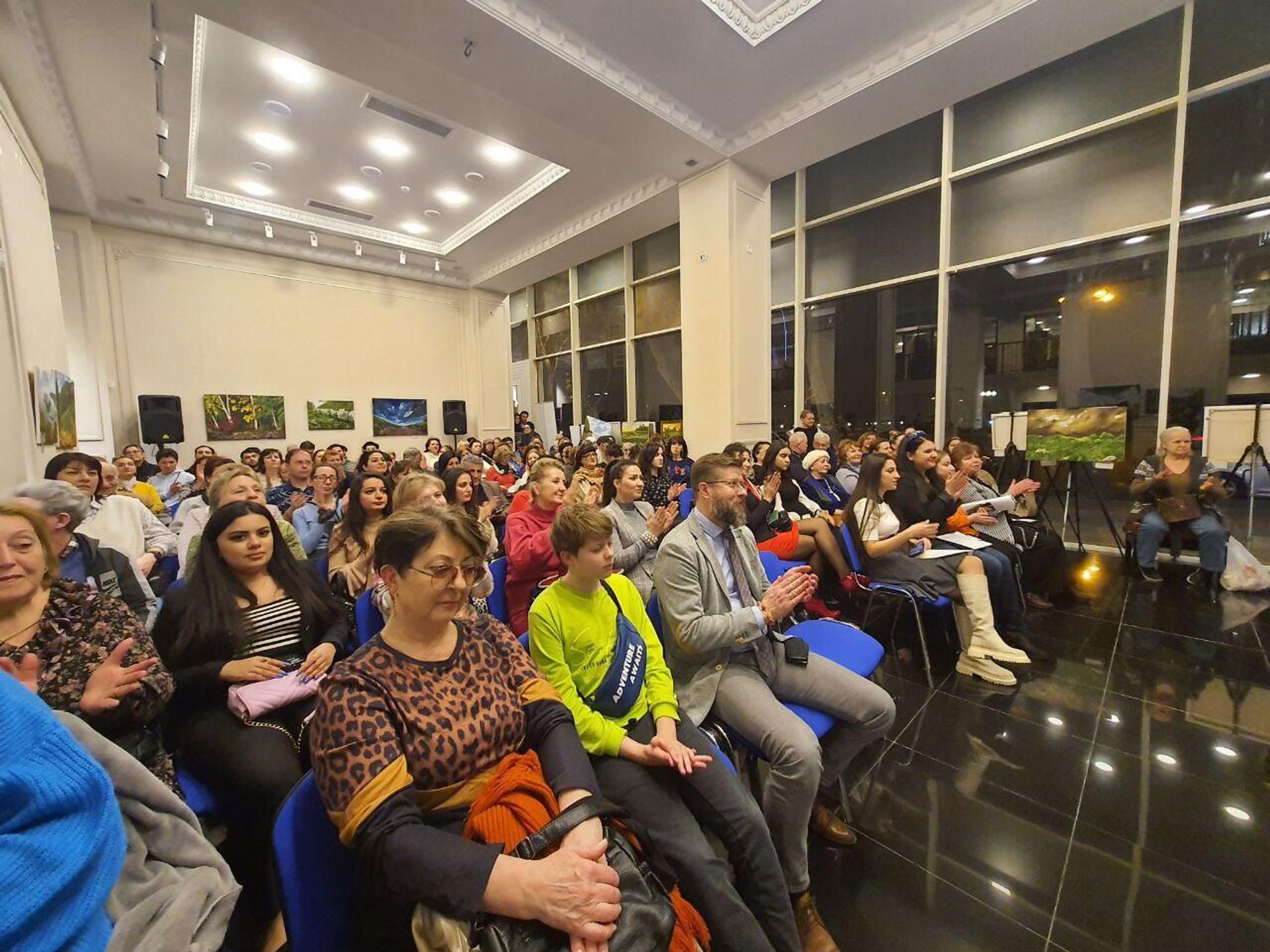 В  Русском доме в Баку прошел
музыкально-поэтический вечер, посвященный памяти Владимира Высоцкого - Sputnik Азербайджан, 1920, 25.01.2023