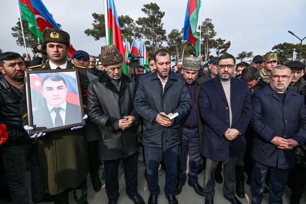 Церемония прощания с Орханом Аскеровым, погибшим в результате вооруженного нападения на посольство Азербайджана в Тегеране. - Sputnik Азербайджан