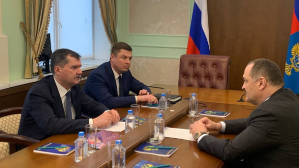 В Москве состоялась встреча Сергея Меликова и руководителя Росавиации Александра Нерадько - Sputnik Азербайджан