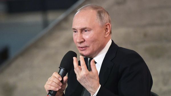 Президент РФ Владимир Путин - Sputnik Азербайджан