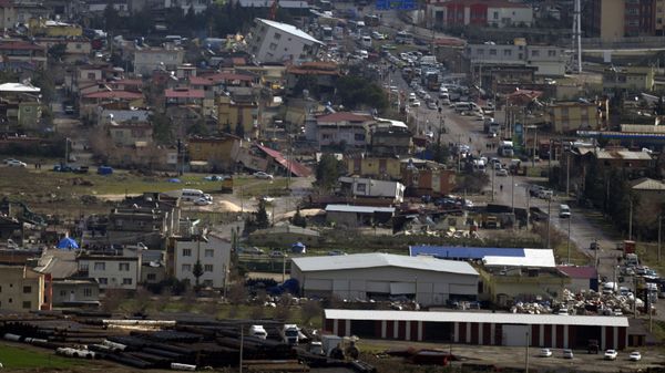 Разрушенные здания в городе Нурдаги на юге Турции - Sputnik Азербайджан