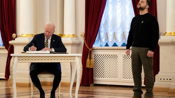 Джо Байден и Владимир Зеленский - Sputnik Азербайджан
