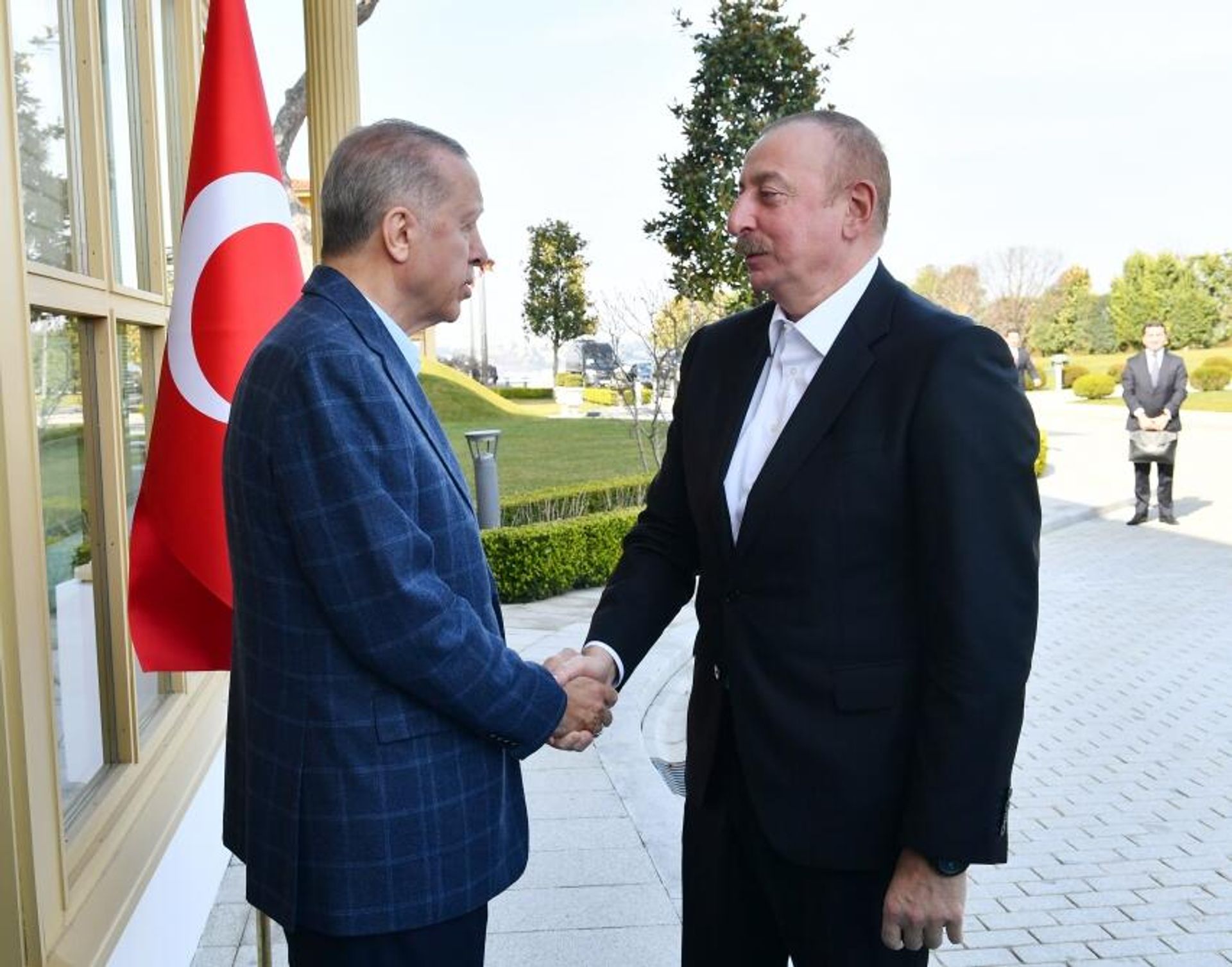 İstanbulda Azərbaycan Prezidenti İlham Əliyevin Türkiyə Prezidenti Rəcəb Tayyib Ərdoğan ilə görüşü - Sputnik Азербайджан, 1920, 25.02.2023