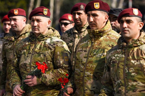 Азербайджанский народ чтит память жертв Ходжалинского геноцида - Sputnik Азербайджан