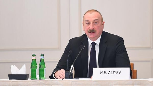 Azərbaycan Prezidenti İlham Əliyevin Almaniya iş adamları ilə görüşü olub - Sputnik Азербайджан