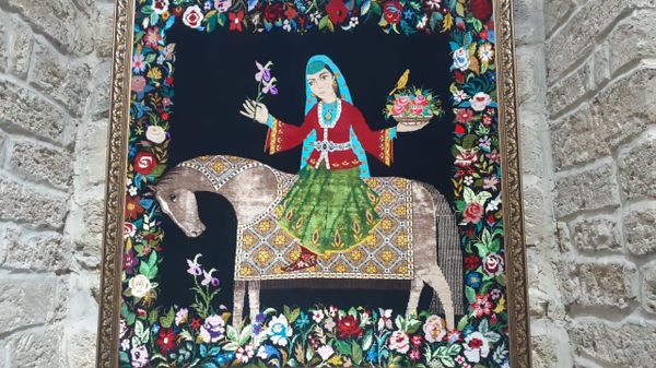 Старинные и современные азербайджанские ковры представили в галерее NUR Art House - Sputnik Азербайджан