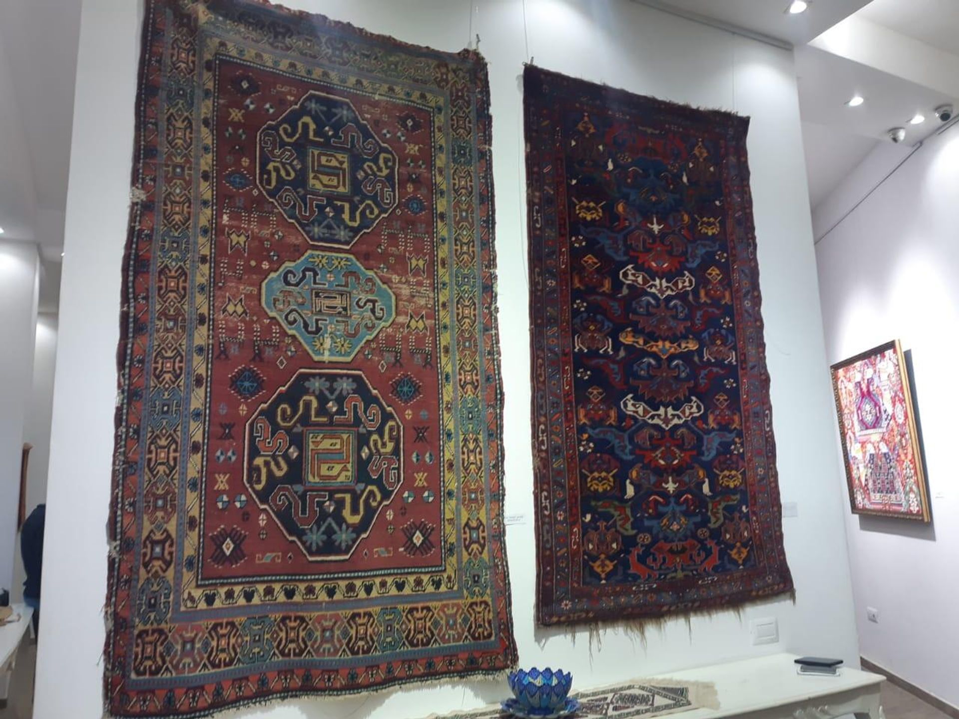 Старинные и современные азербайджанские ковры представили в галерее NUR Art House - Sputnik Азербайджан, 1920, 28.03.2023