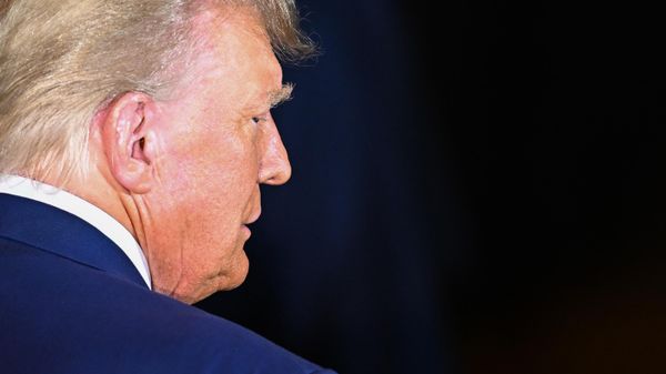 Экс-президент США Дональд Трамп в уголовном суде Манхэттена - Sputnik Азербайджан