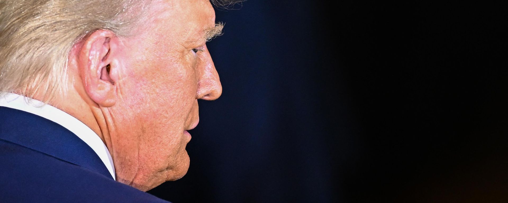 Экс-президент США Дональд Трамп в уголовном суде Манхэттена - Sputnik Азербайджан, 1920, 08.11.2023