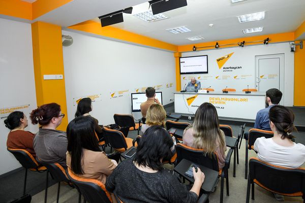 Мастер-класс просветительского проекта SputnikPro для журналистов. - Sputnik Азербайджан