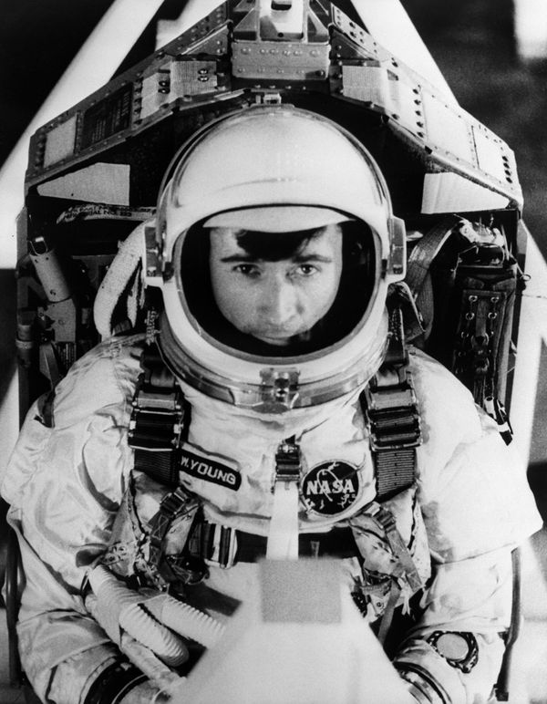 Астронавт США Джон Янг. - Sputnik Азербайджан
