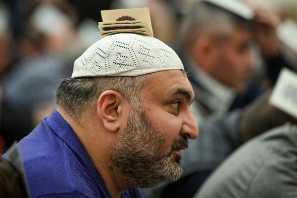 Чтение Корана в Ночь Лейлят аль-Гадр (Ночь Предопределения) в мечети Фатмаи Захра в Баку. - Sputnik Азербайджан