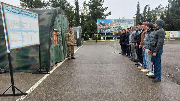 Hərbi vəzifəlilərin təlim toplanışı keçirilir - Sputnik Азербайджан