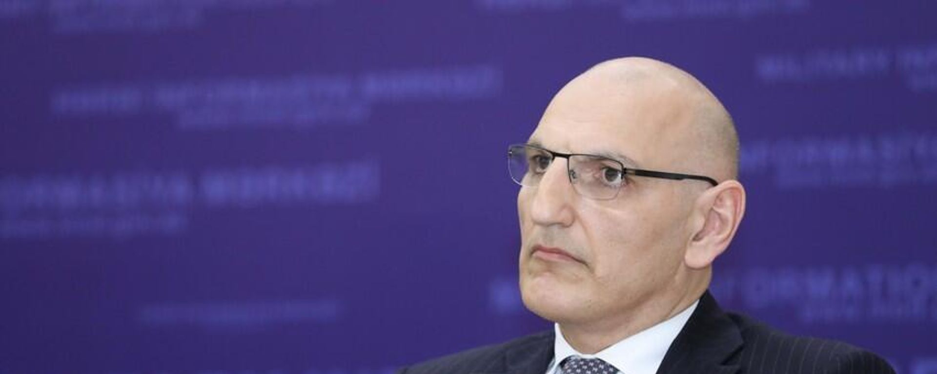 Помощник первого вице-президента Азербайджана Эльчин Амирбеков. - Sputnik Азербайджан, 1920, 12.04.2025