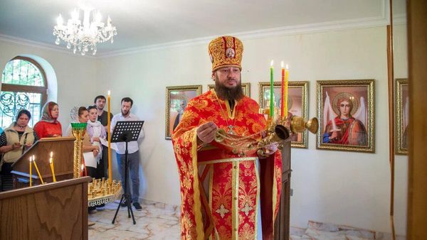 Бакинская и Азербайджанская епархия совместно с Русским домом высадили в Лянкяране Сад памяти. - Sputnik Азербайджан