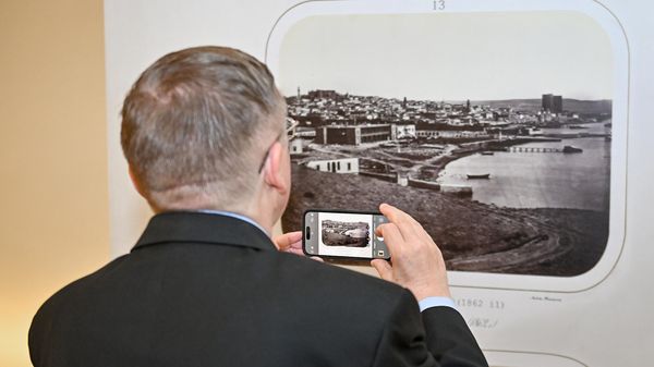 В Центре Гейдара Алиева открылась выставка Баку в объективе первых путешественников - Sputnik Азербайджан