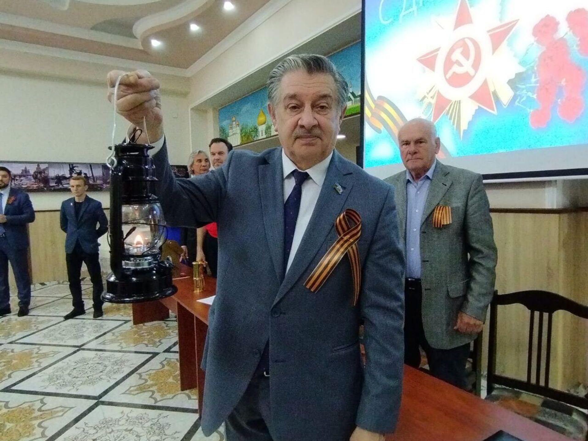 В Азербайджан доставлена частица Вечного огня - Sputnik Азербайджан, 1920, 06.05.2023