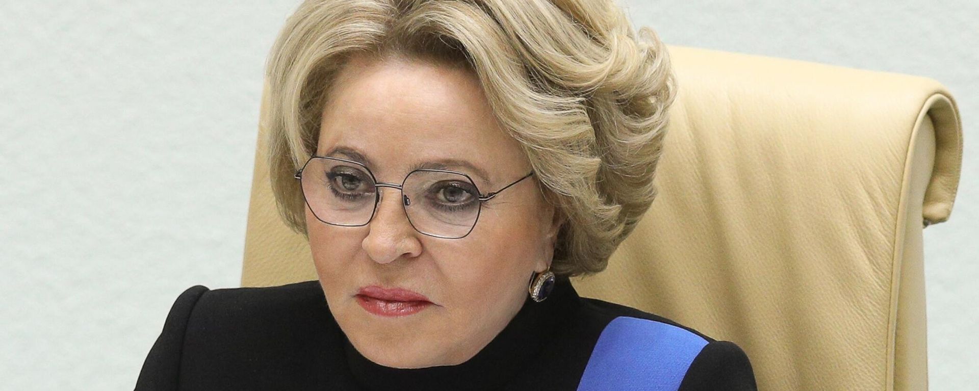 Председатель Совета Федерации РФ Валентина Матвиенко на заседании Совета Федерации РФ - Sputnik Азербайджан, 1920, 23.04.2024