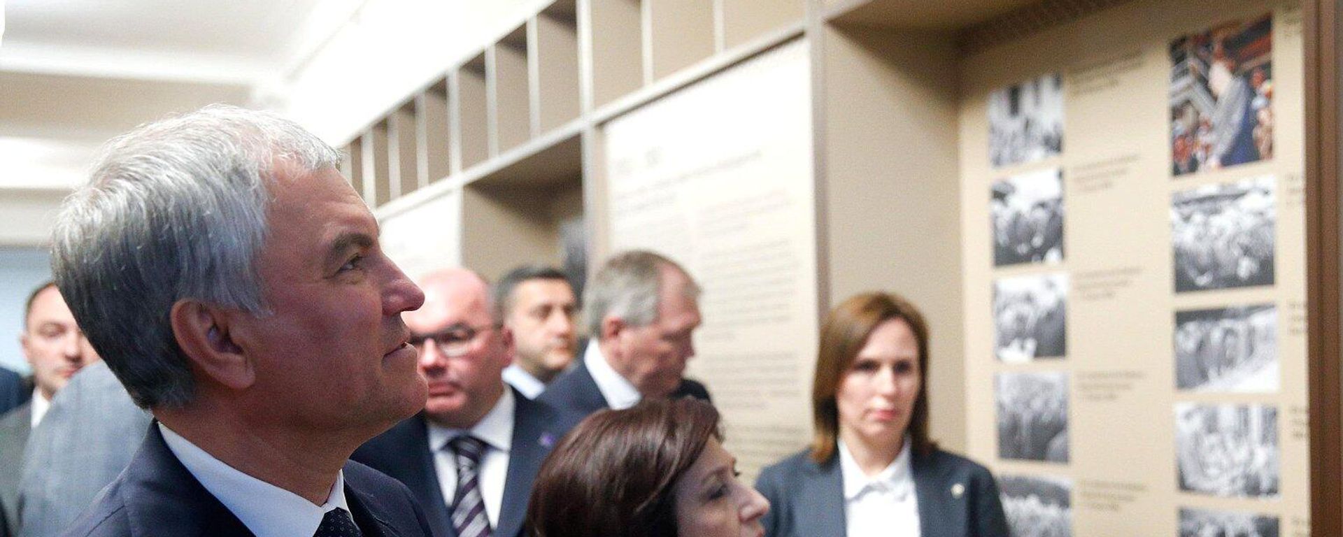 Выставка «Гейдар Алиев. Жизнь длиною в вечность» в Государственной Думе РФ - Sputnik Азербайджан, 1920, 16.05.2023