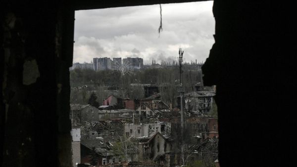 Вид на Артемовск из окна дома - Sputnik Азербайджан
